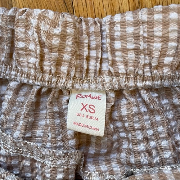 4/$25 Romwe Gingham Ruffle Seersucker Mini Skirt XS Beige Cottagecore Y2K Vibes - Picture 8 of 9